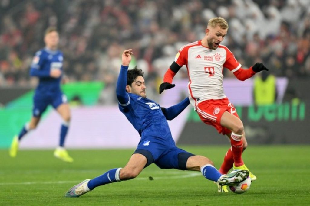 Pertandingan Bayern vs Hoffenheim